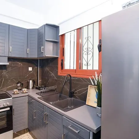 Botanical Haven 2bd Downtown Apartment